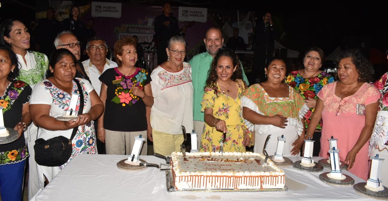 Pabellón Artesanal y Gastronómico “Creaciones de mi Gente”