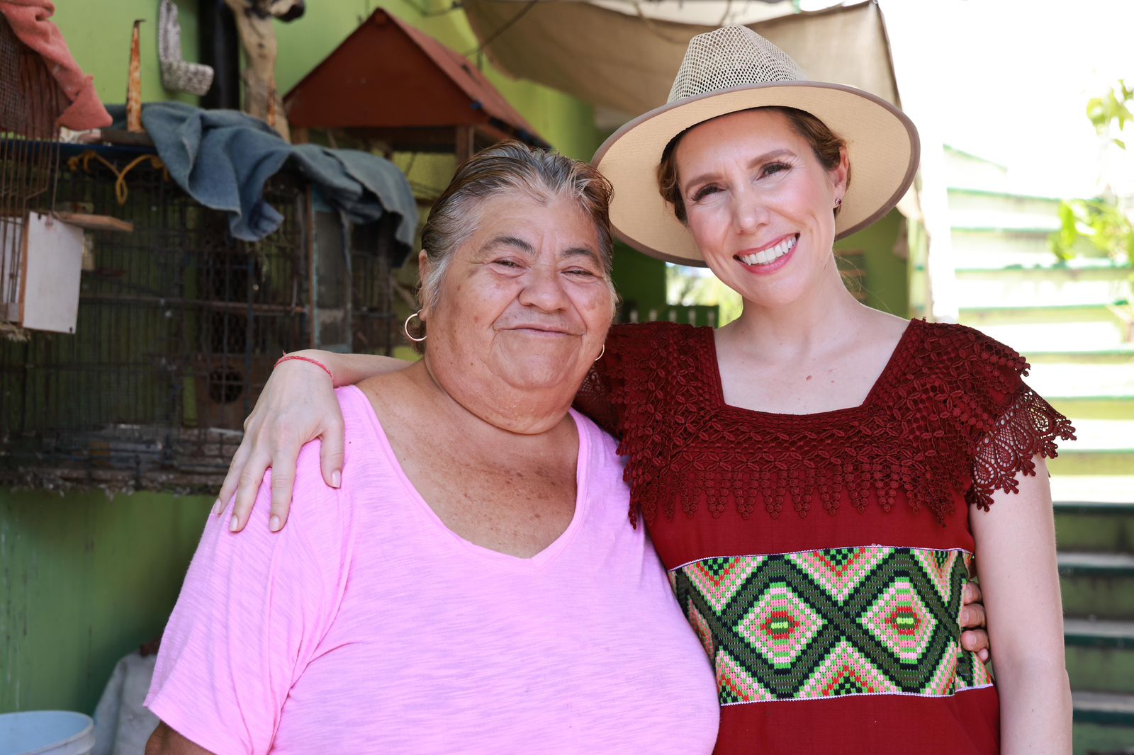 ATENEA GÓMEZ RECORRE COLONIAS DE LA ZONA INSULAR DE ISLA MUJERES