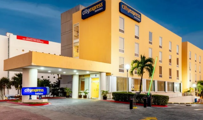 Posible ‘pacto suicida’, en caso de inglés hallado muerto en hotel de Cancún, según FGE