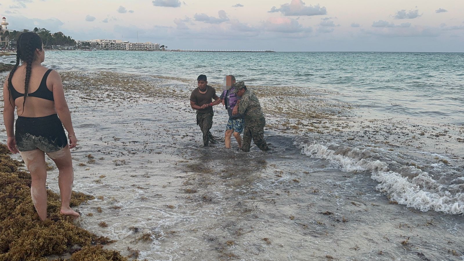 Marina rescató a una persona en inmediaciones de Playa del Carmen, Quintana Roo