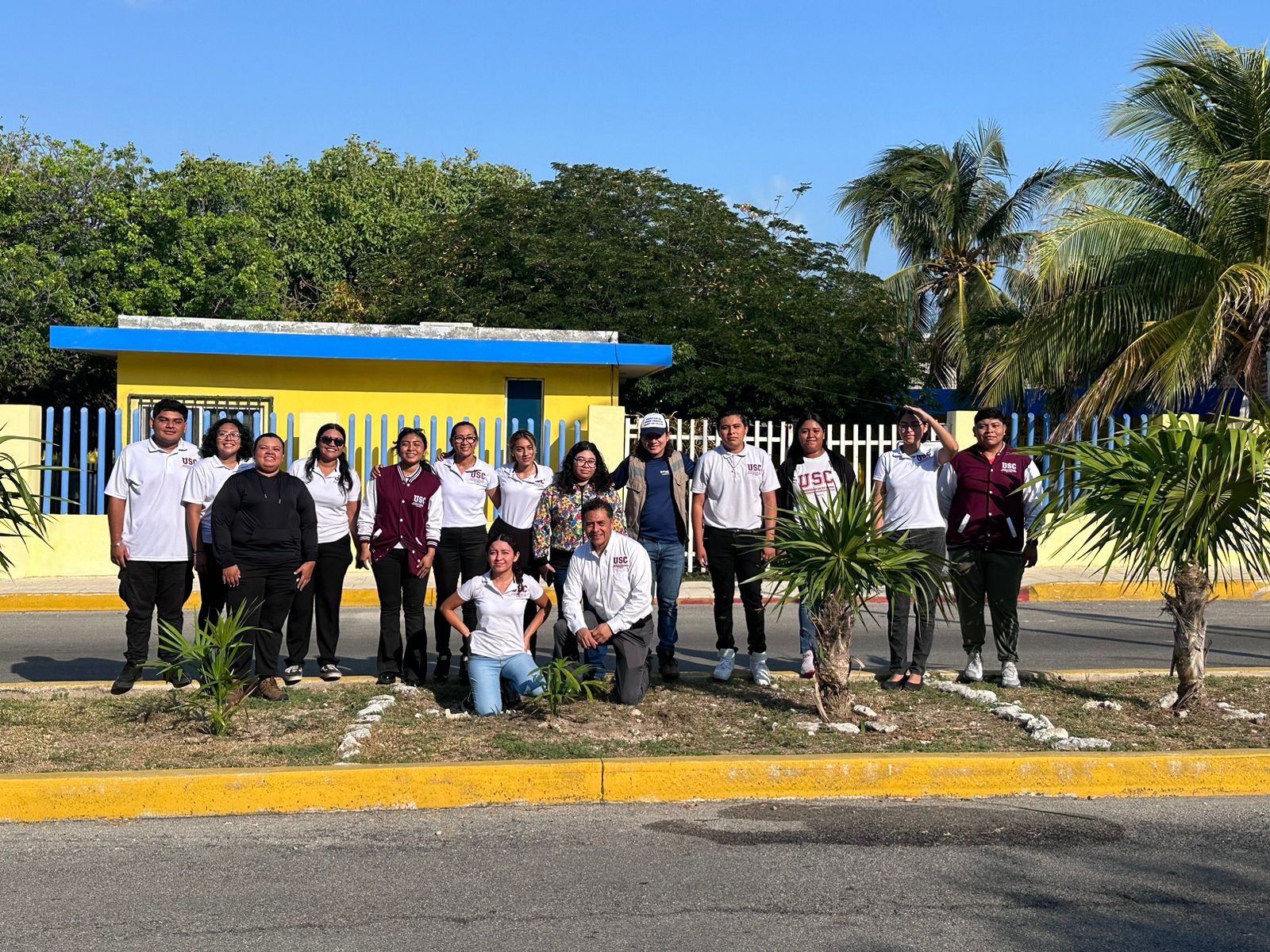 Realizan en Isla Mujeres campaña de reforestación en el marco del Día Mundial de la Tierra