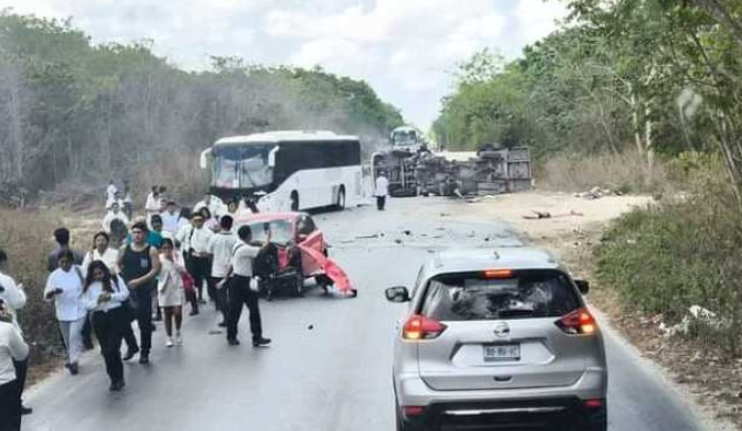 Aparatoso accidente en Cancún