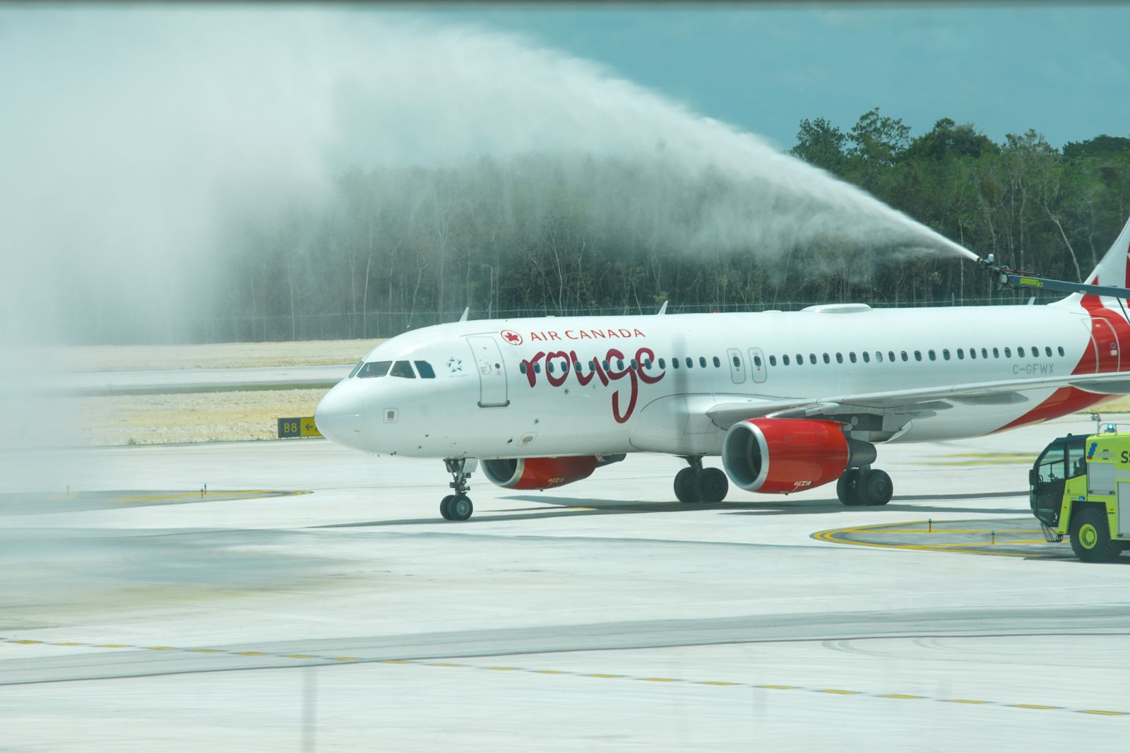 Nuevo aeropuerto de Tulum recibe vuelo inaugural de Air Canadá entre Tulum y Toronto