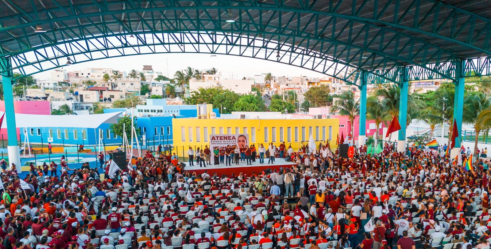 Multitudinario cierre de campaña de Atenea en Isla Mujeres