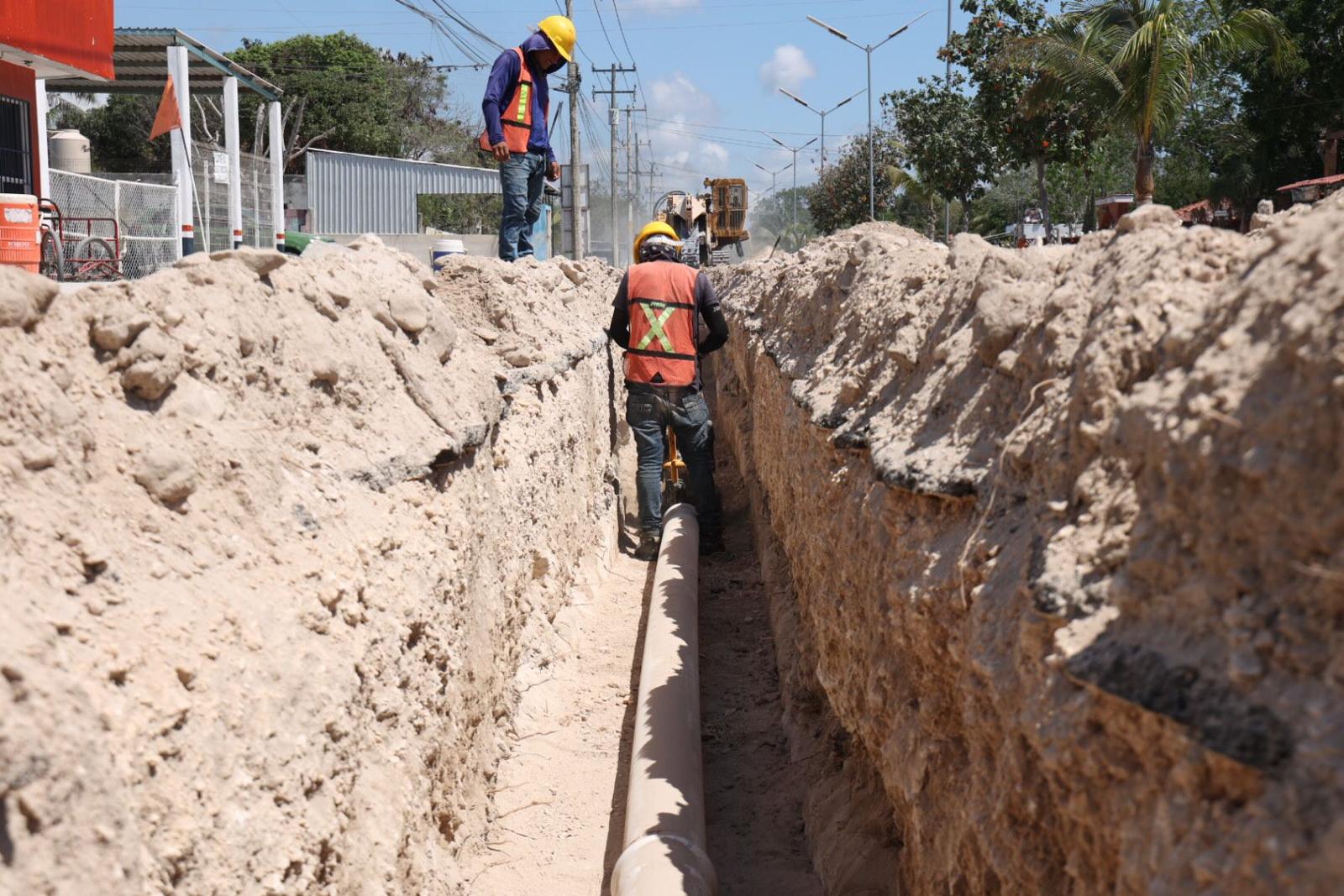 Avanza introducción de tuberías para agua potable en Rancho Viejo