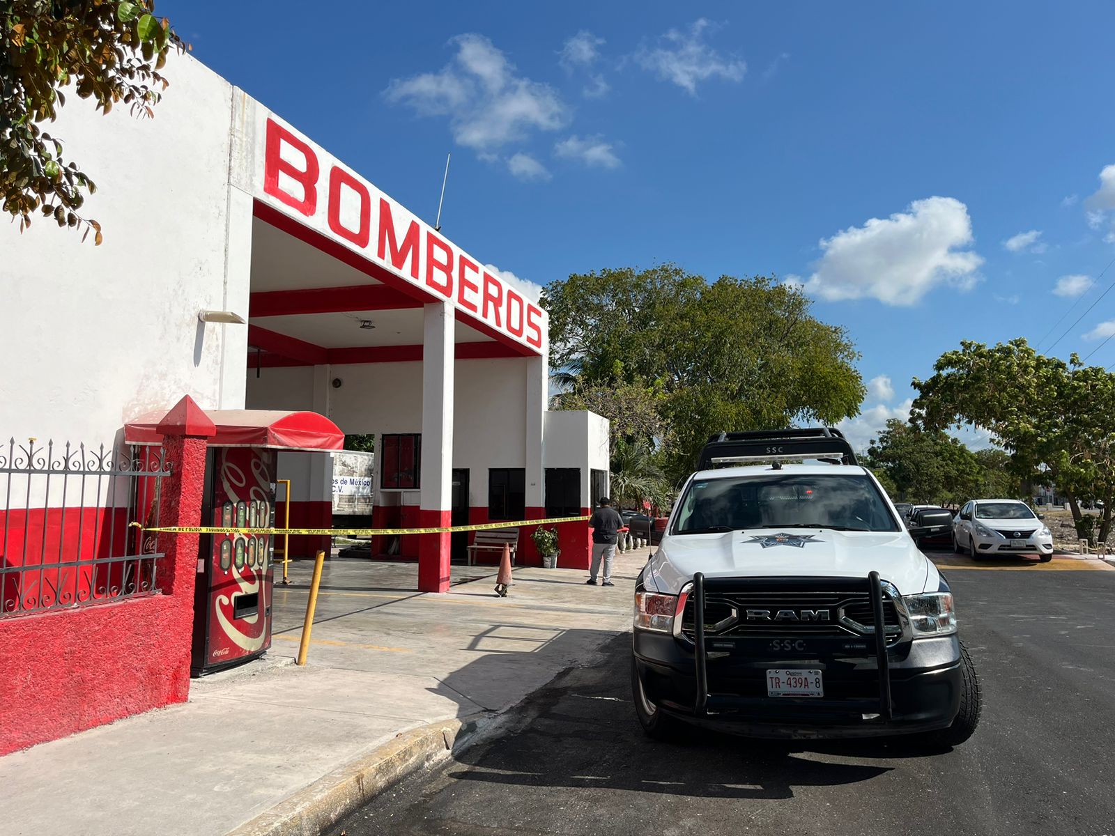 Hieren de bala a supuesto supervisor de estación de Bomberos en Cancún