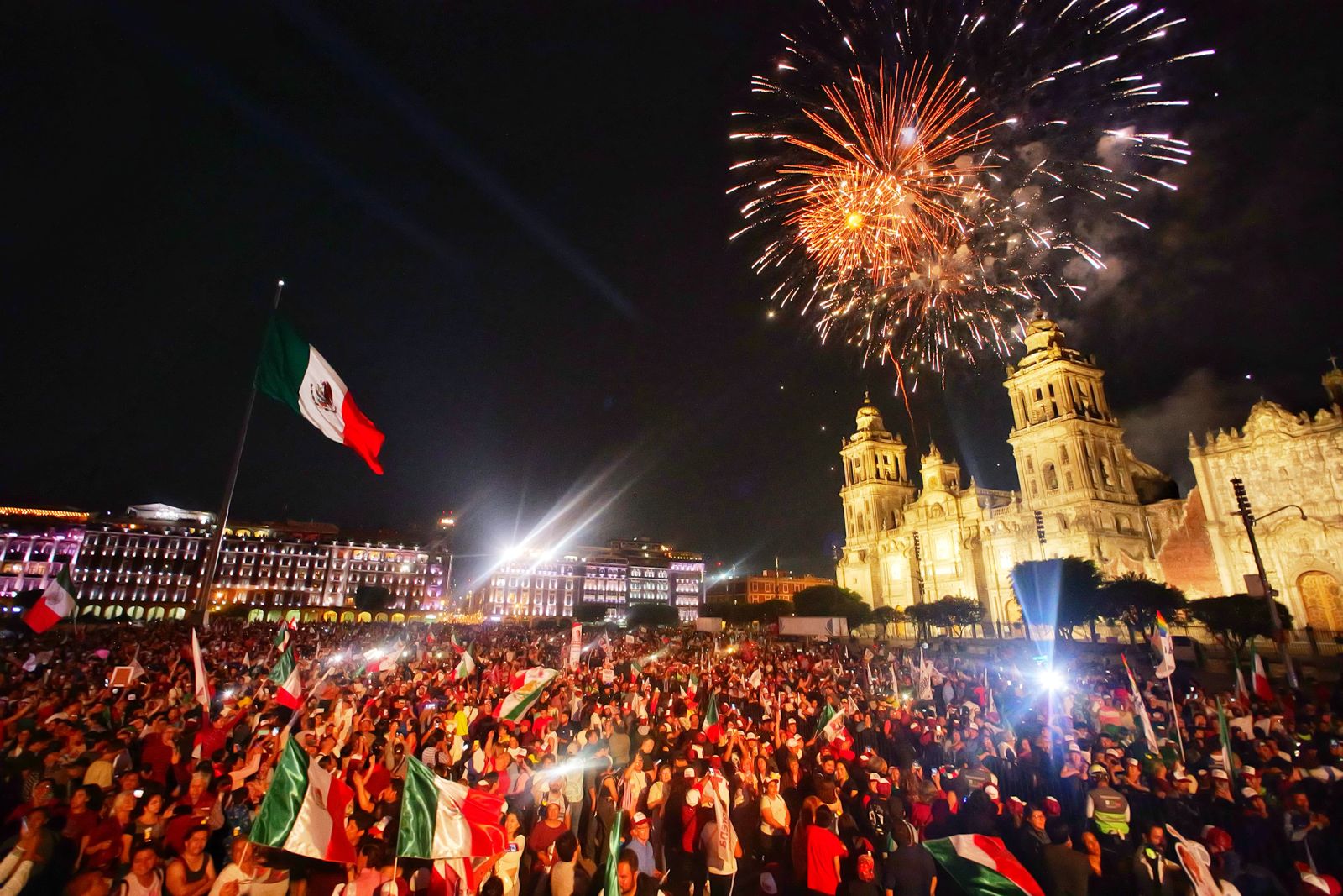 030624 CSP FESTEJO ZÓCALO (3)