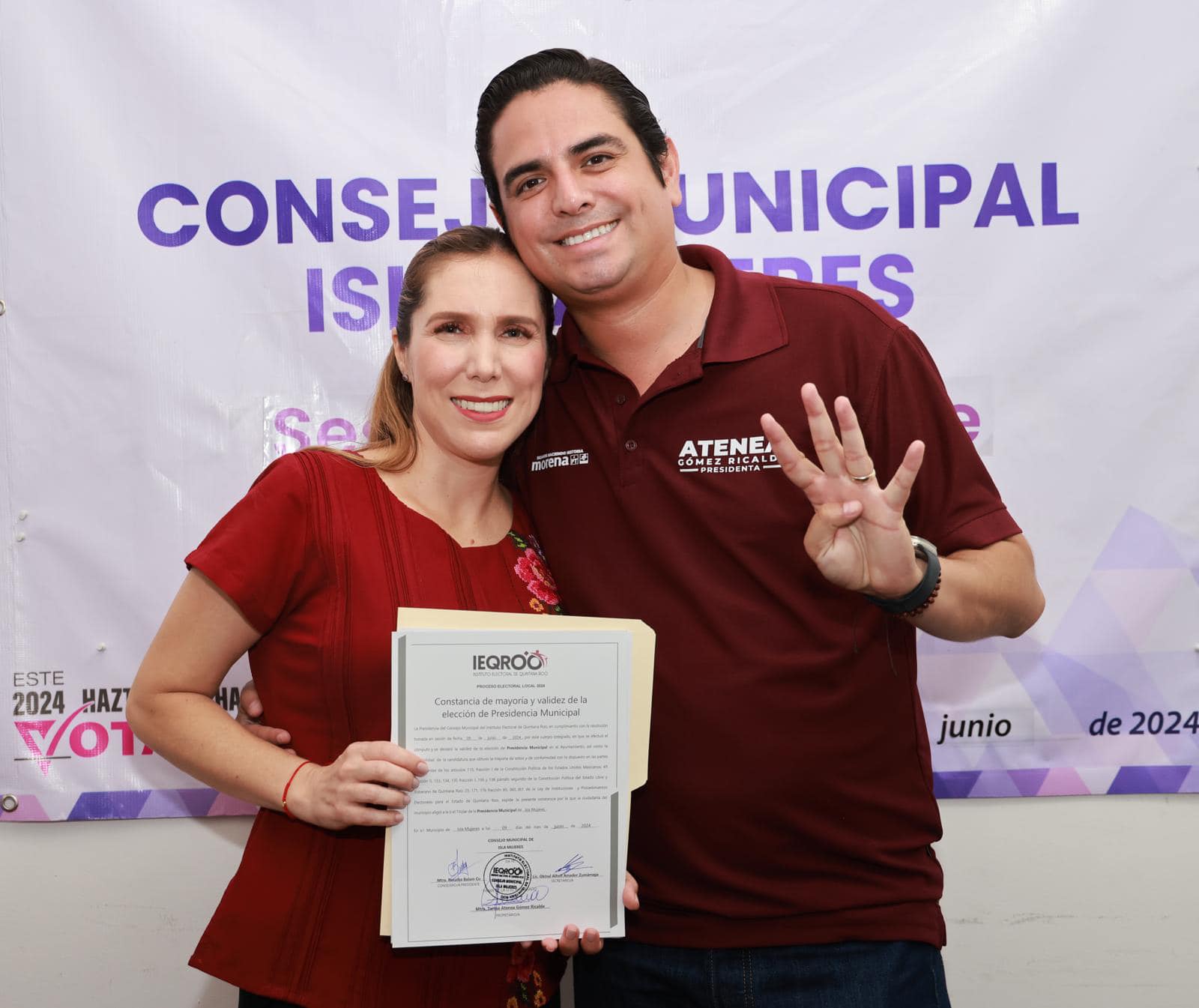 Recibe Atenea Gómez Ricalde su constancia como presidenta municipal de Isla Mujeres