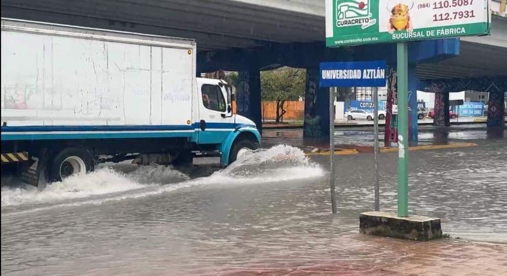 Reportan empresas ausentismo de casi un 25% por inundaciones