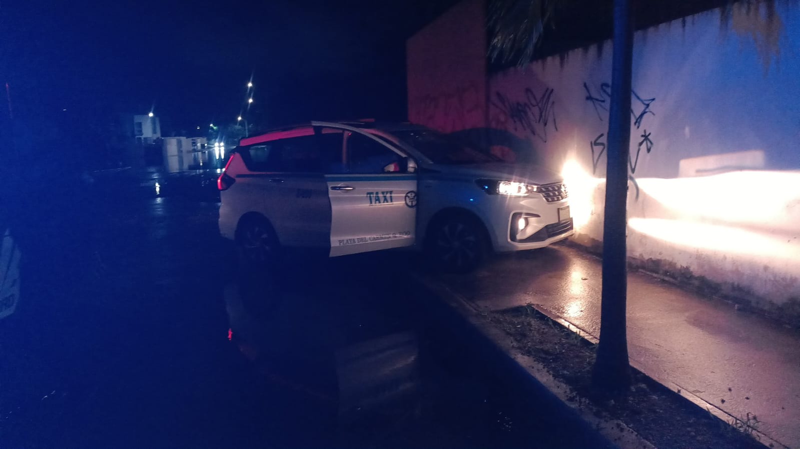 Recibe taxista balazo en la cabeza durante violento asalto en Playa del Carmen