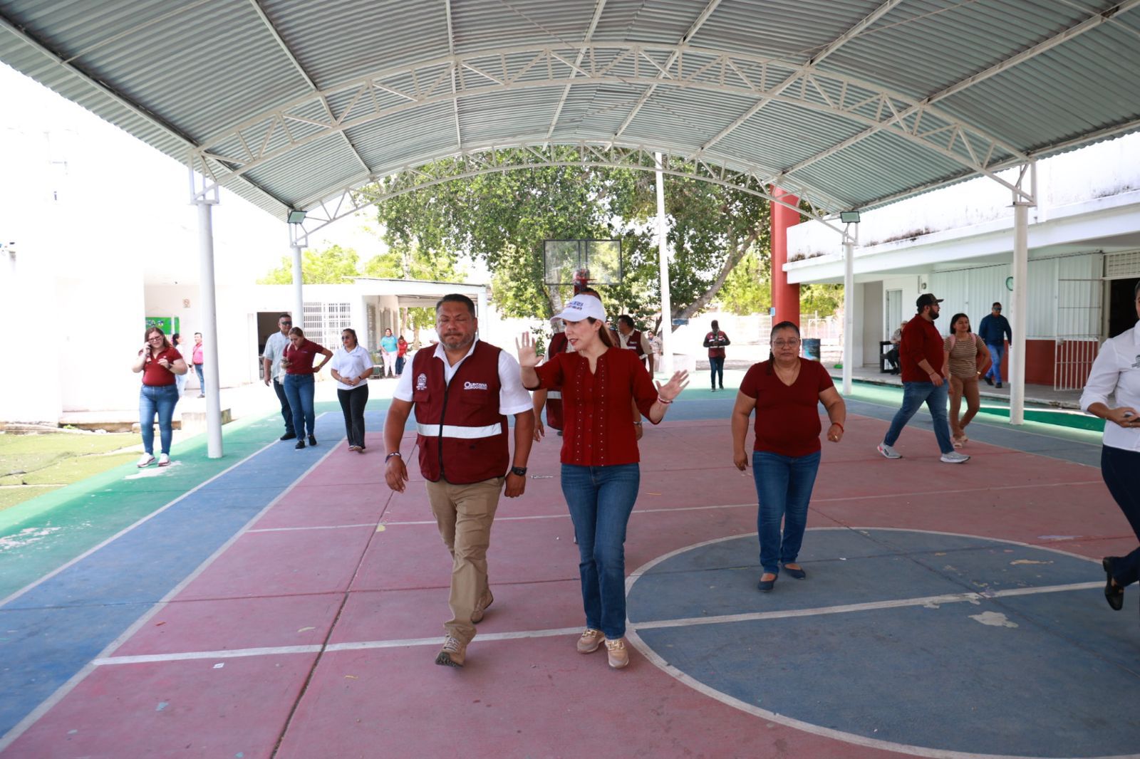 Atenea Gómez Ricalde suma esfuerzos con el Gobierno del Estado para mejorar infraestructura de las escuelas de Isla Mujeres