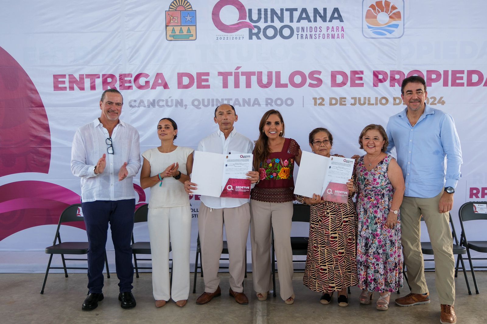 Entrega Mara Lezama bienestar social y certidumbre jurídica con 219 títulos de propiedad a familias