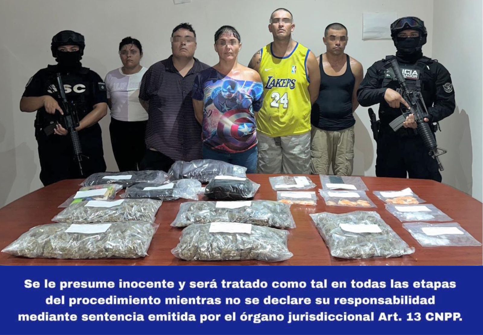 Detienen a cinco presuntos narcomenudistas en Tulum; una sería líder de un grupo criminal