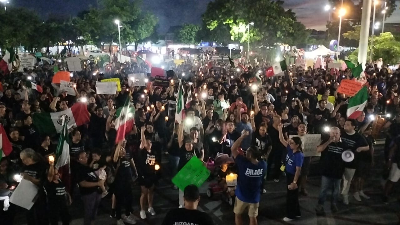 Marchan cientos contra la Reforma Judicial en Cancún