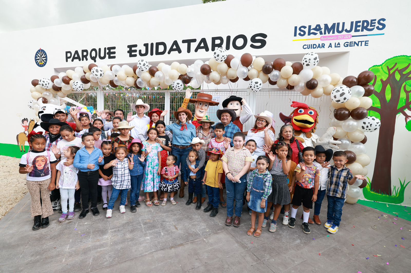 Atenea Gómez Ricalde inaugura el Parque Ejidatarios en Zona Continental