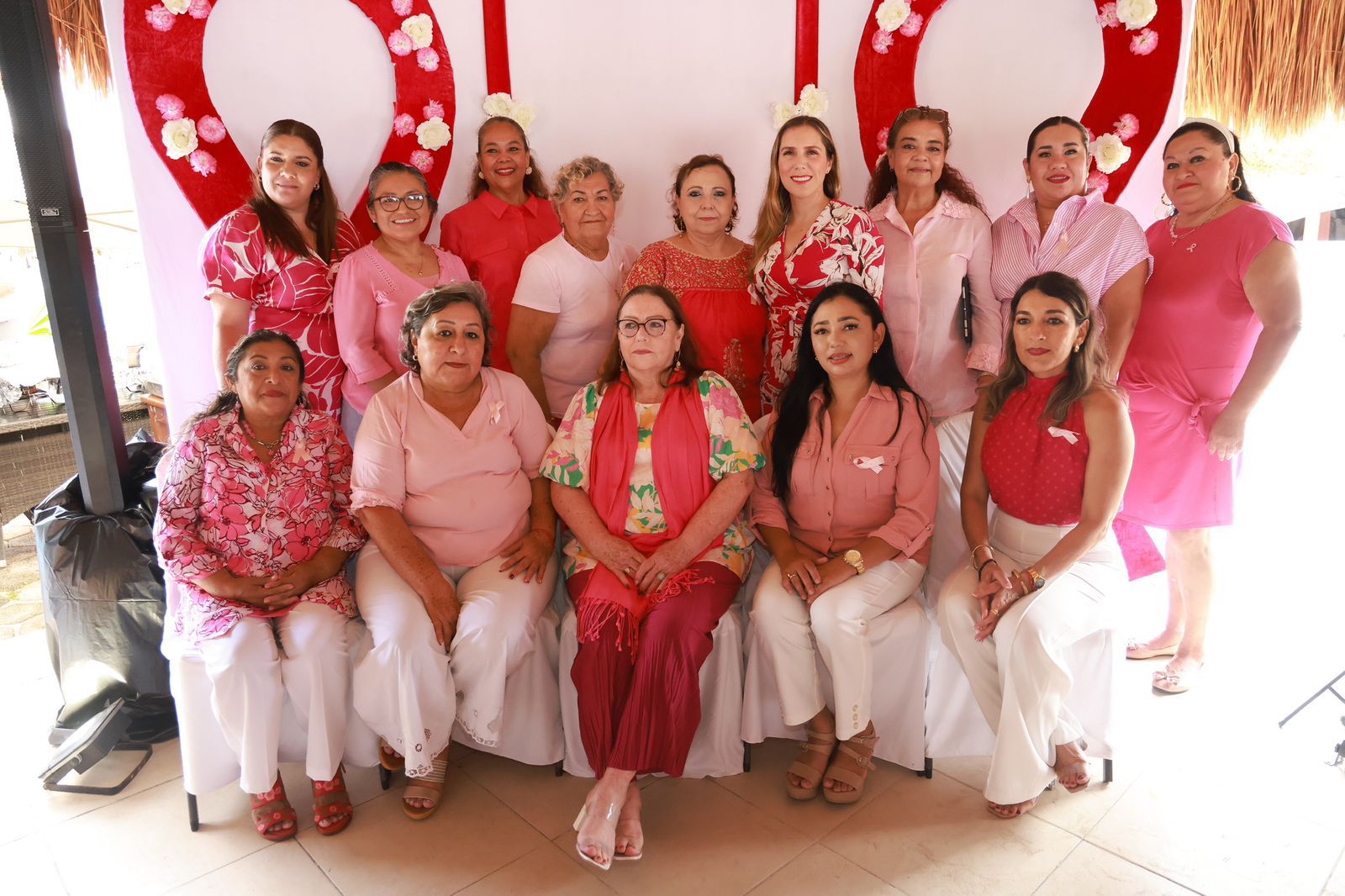 Realizan Desayuno con Causa a beneficio de mujeres que luchan contra el Cáncer