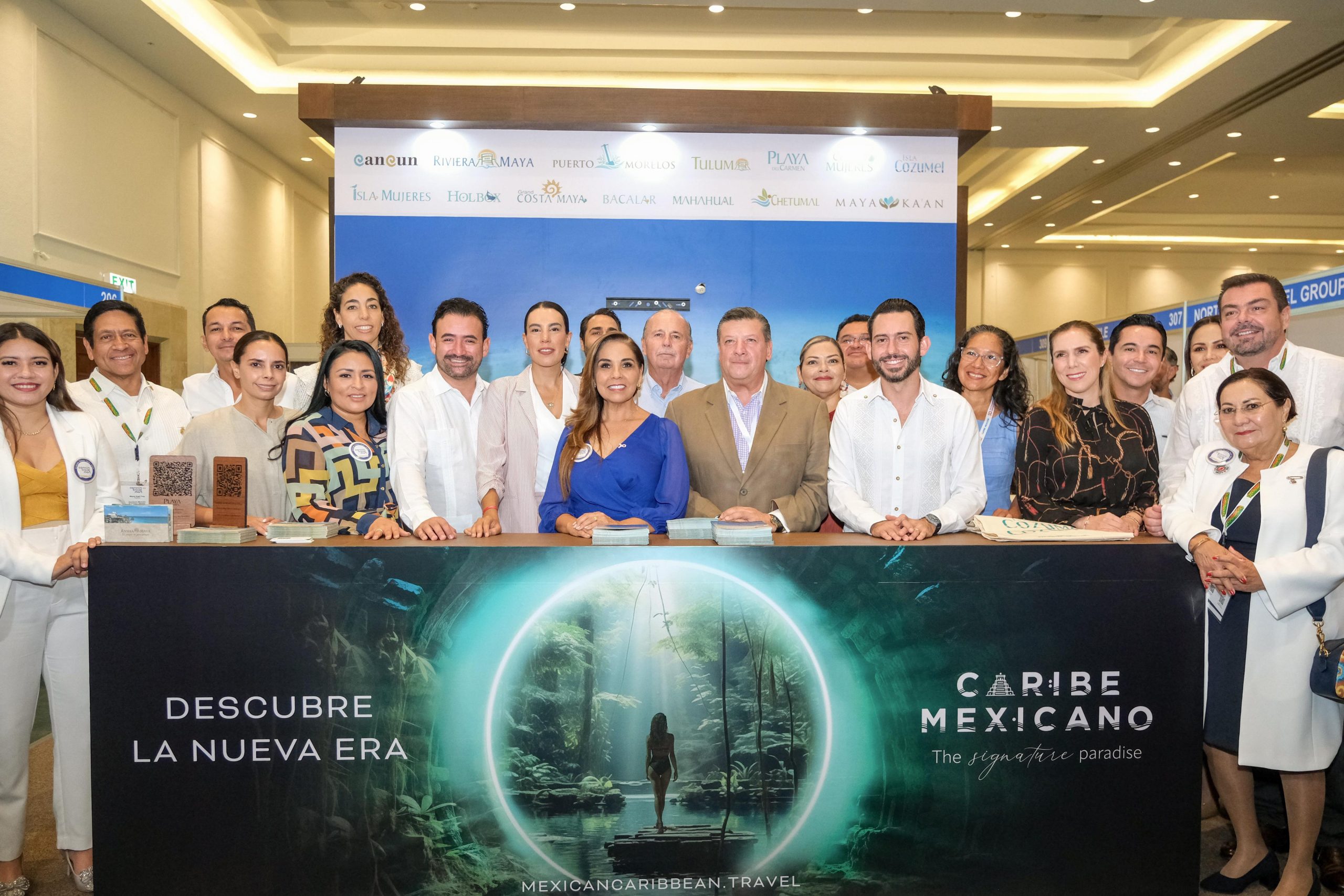 Inauguran Mara Lezama y Josefina Rodríguez Zamora, secretaria de Turismo, el Cancún Travel Mart 2024