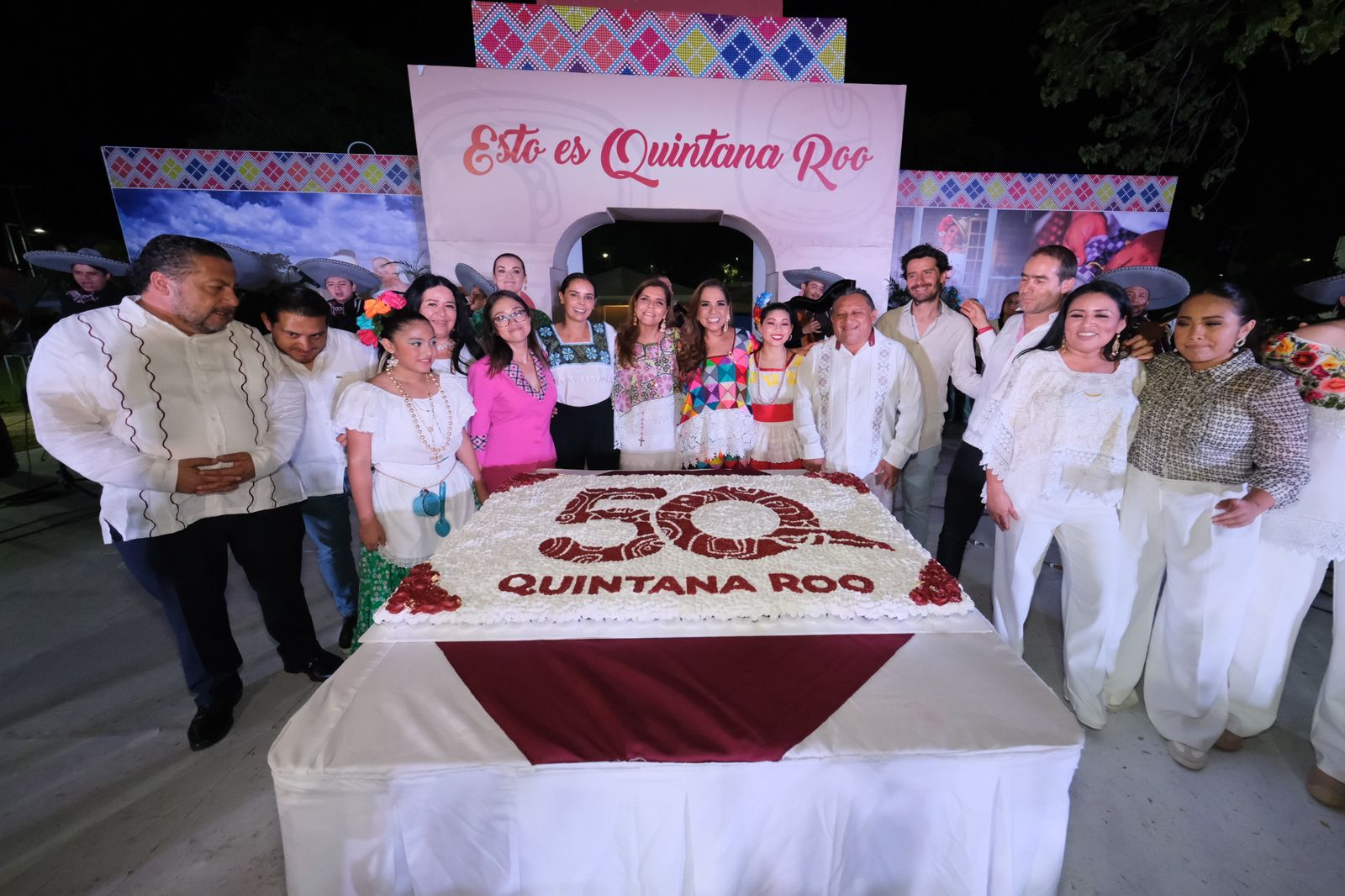 Con magna fiesta popular, Mara Lezama celebra con quintanarroenses el 50 Aniversario de Quintana Roo