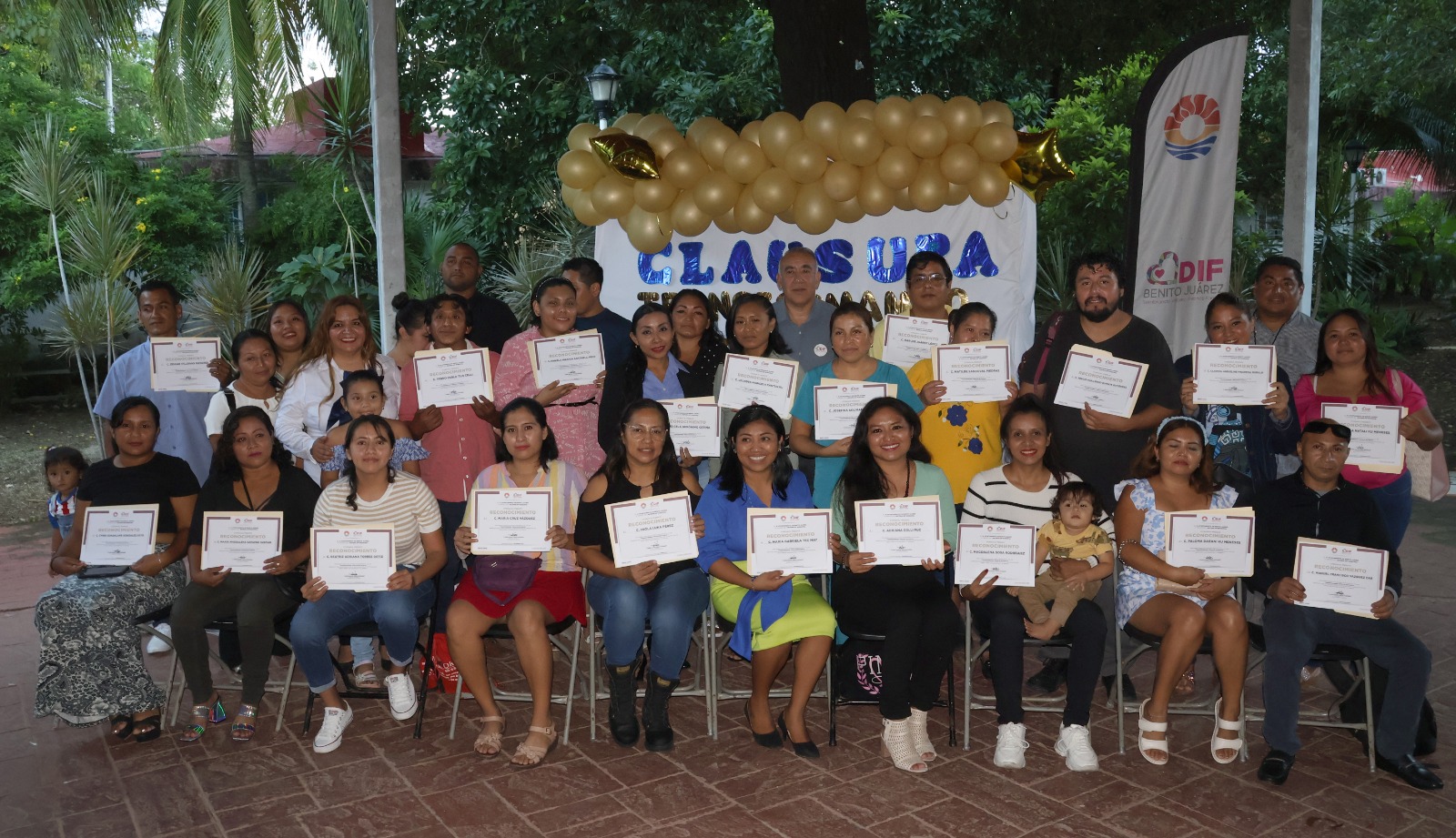 CLAUSURA DIF BENITO JUÁREZ TALLER “TRANSFORMANDO VÍNCULOS EN FAMILIA”