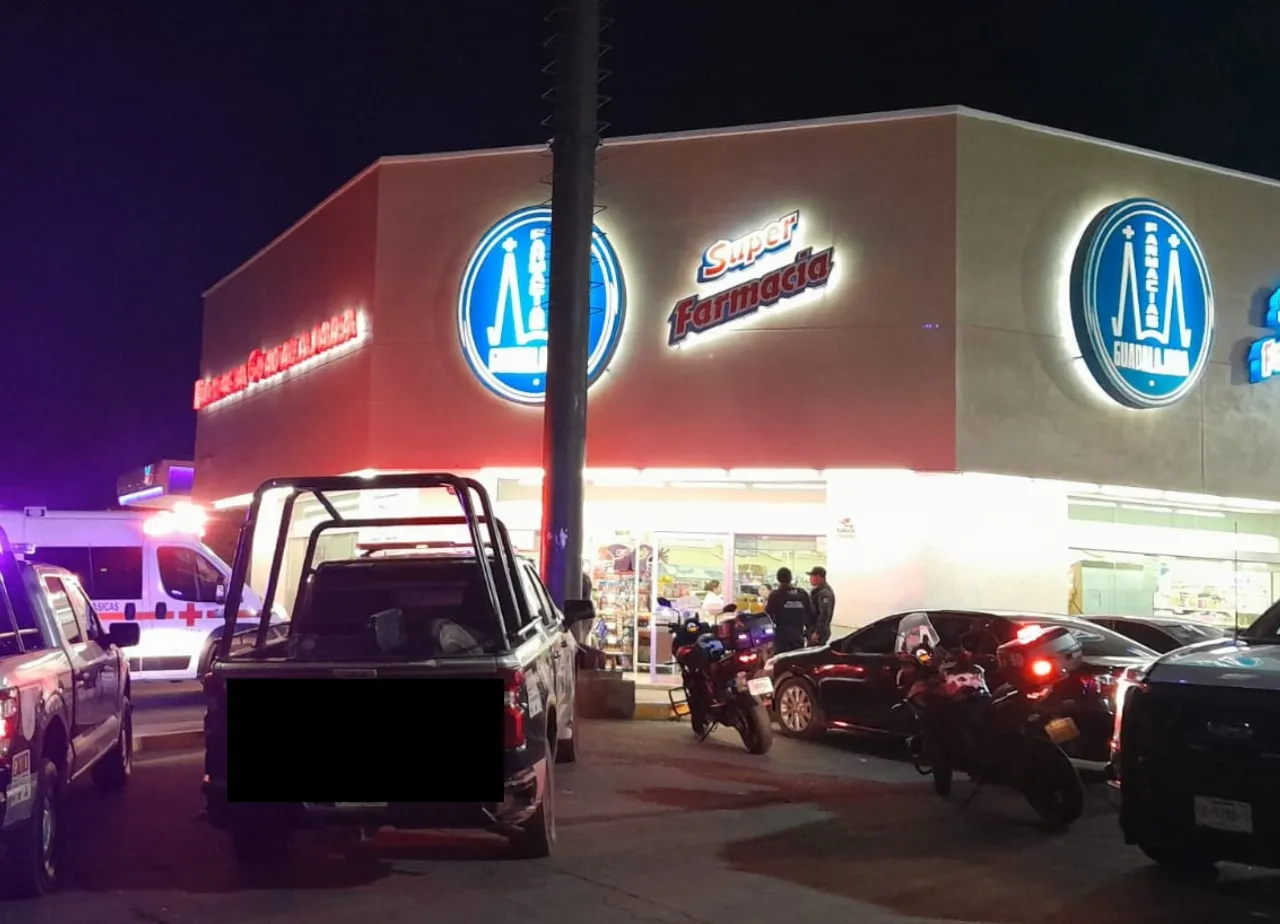 Asalto a Farmacia en la Región 233 de Cancún; Ladrón Escapa en Motocicleta