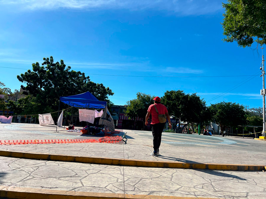 Aceptan ‘Madres Buscadoras’ desbloquear avenida, tras reunión con presidenta municipal