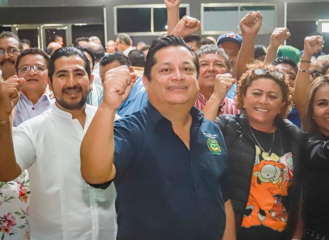 Regresa dirigente de taxistas en Cancún, a 8 meses de homicidio y detenciones en sindicato